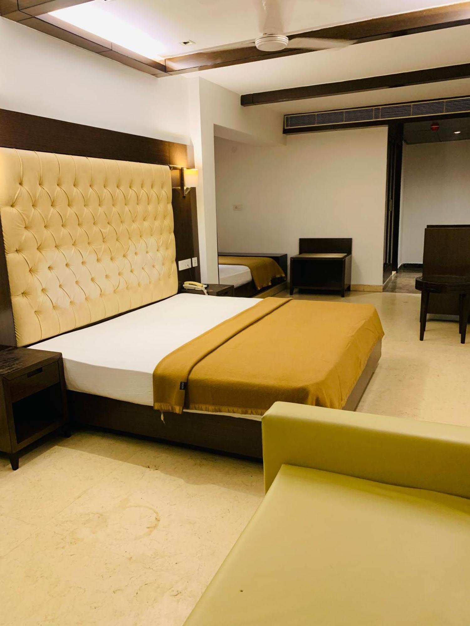 Metropolis Tourist Home Paharganj Neu-Delhi Exterior foto