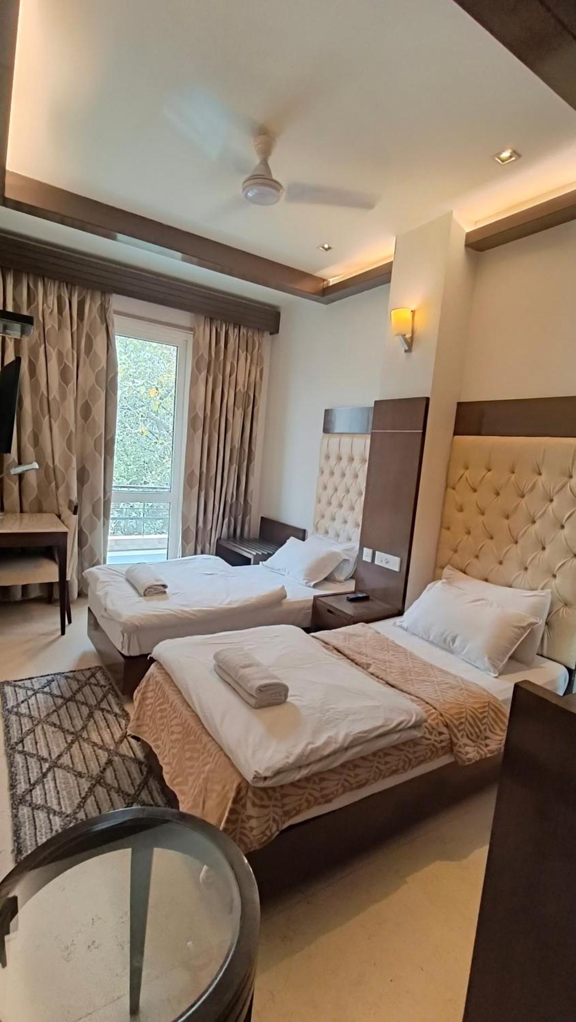Metropolis Tourist Home Paharganj Neu-Delhi Exterior foto