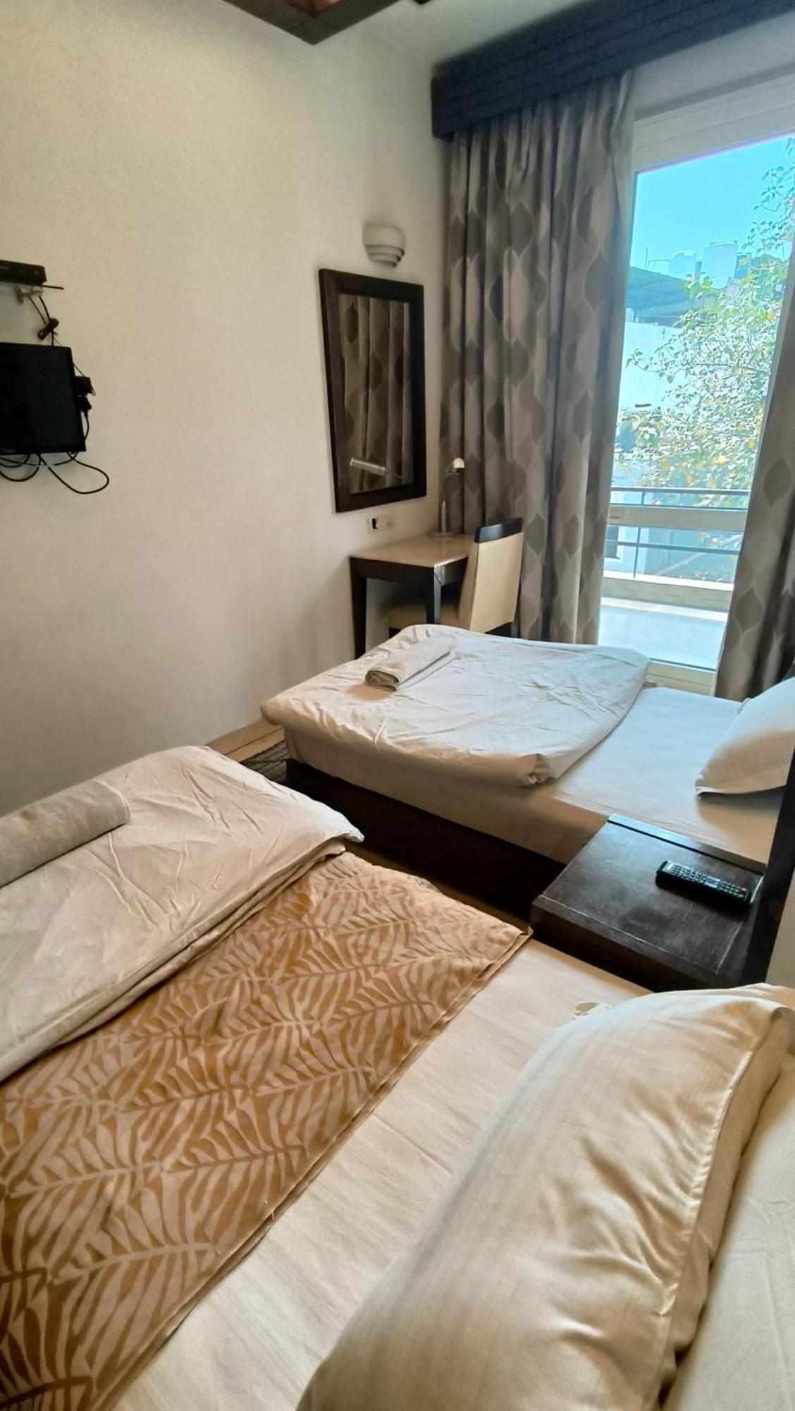 Metropolis Tourist Home Paharganj Neu-Delhi Exterior foto